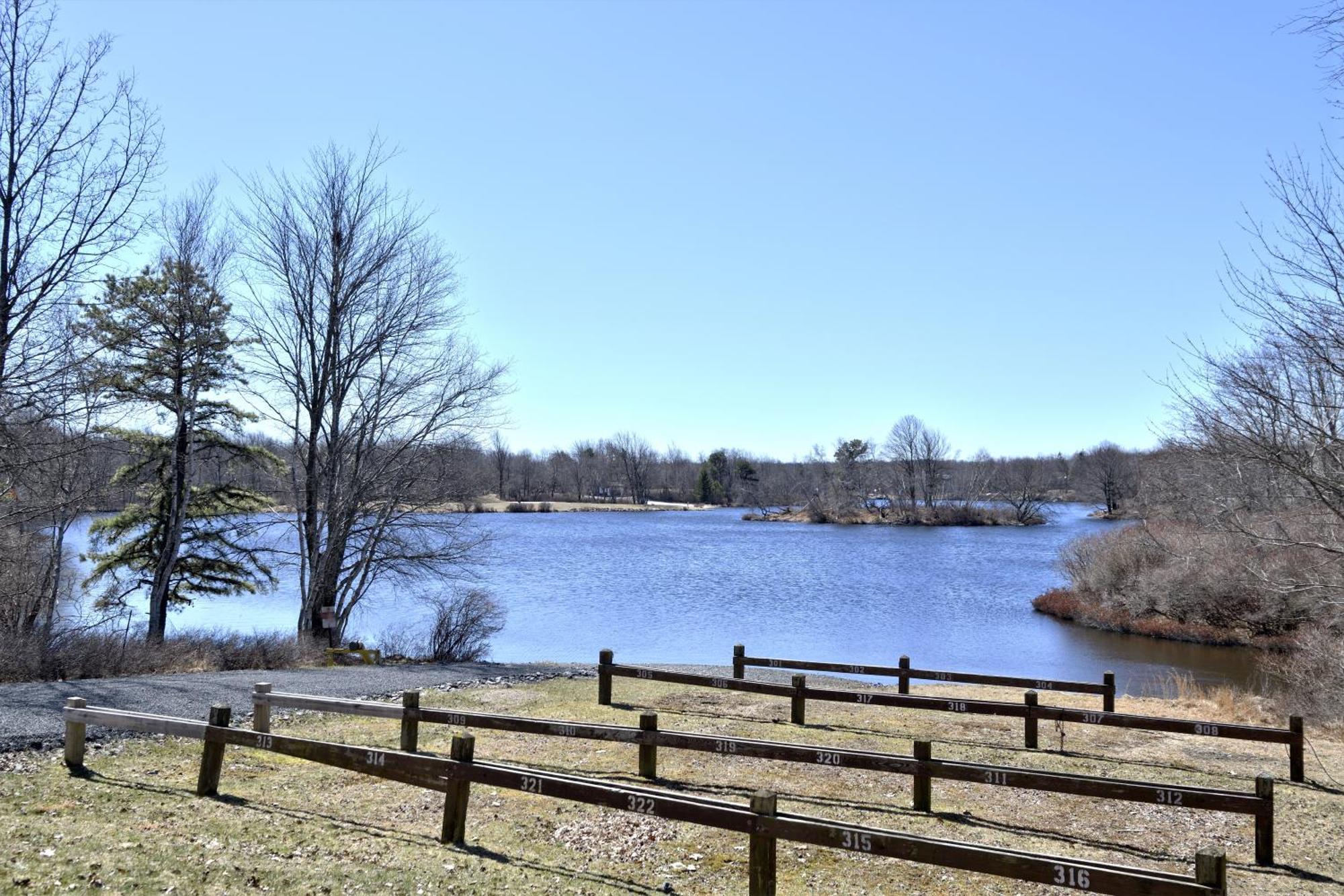 Lakehouse *Hottub*Jacuzzi*Firepit*Bbq*Pool Long Pond Exterior photo