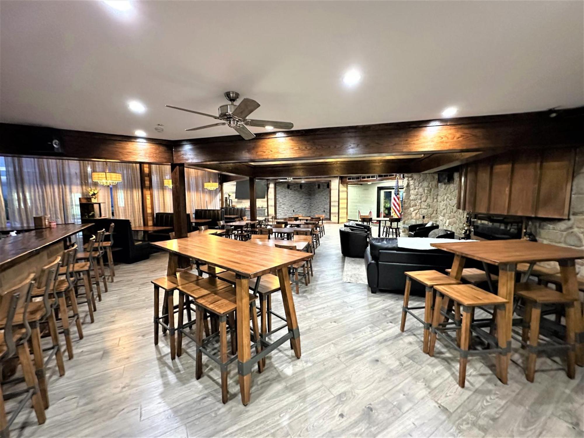 Lakehouse *Hottub*Jacuzzi*Firepit*Bbq*Pool Long Pond Exterior photo